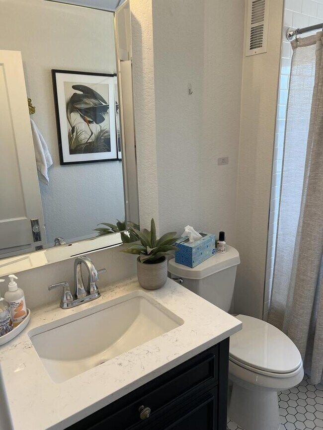 Building Photo - 390 S Garrison St