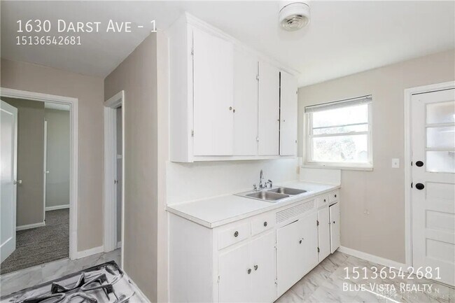 Building Photo - 1630 Darst Ave