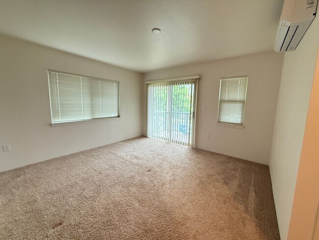 Building Photo - Olino at Mehana 3 bed 2.5 bath townhome available now!