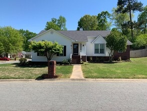 Building Photo - 1 Summer Ridge Ct