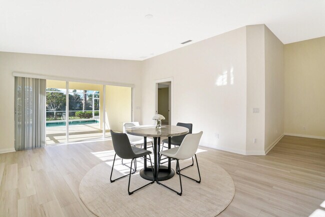 Building Photo - 8128 Montserrat Pl