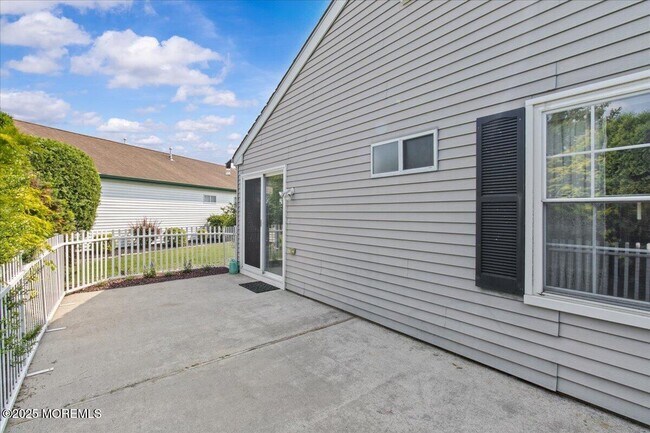 Building Photo - 50 Normanton Ave
