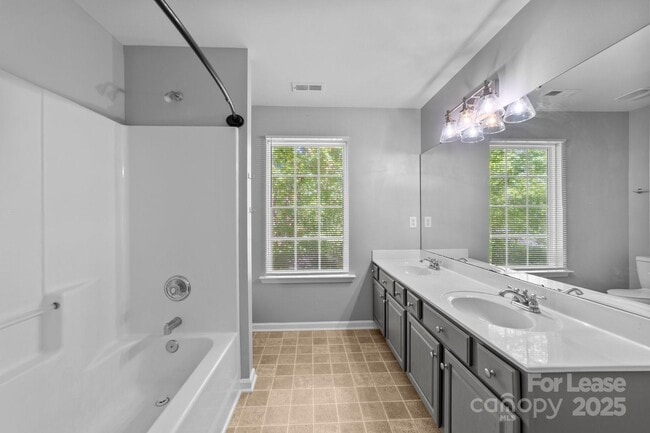 Building Photo - 17562 Caldwell Track Dr