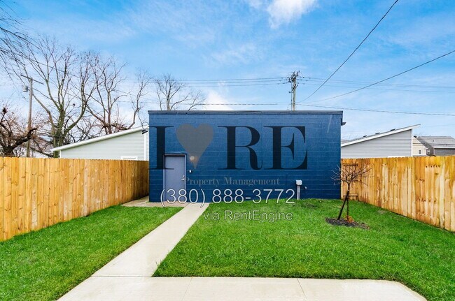 Building Photo - 976 Ellsworth Ave