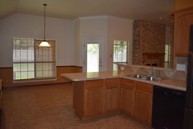 Building Photo - Central Texas Expressway Suite 100, Harker Heights, TX 76548.