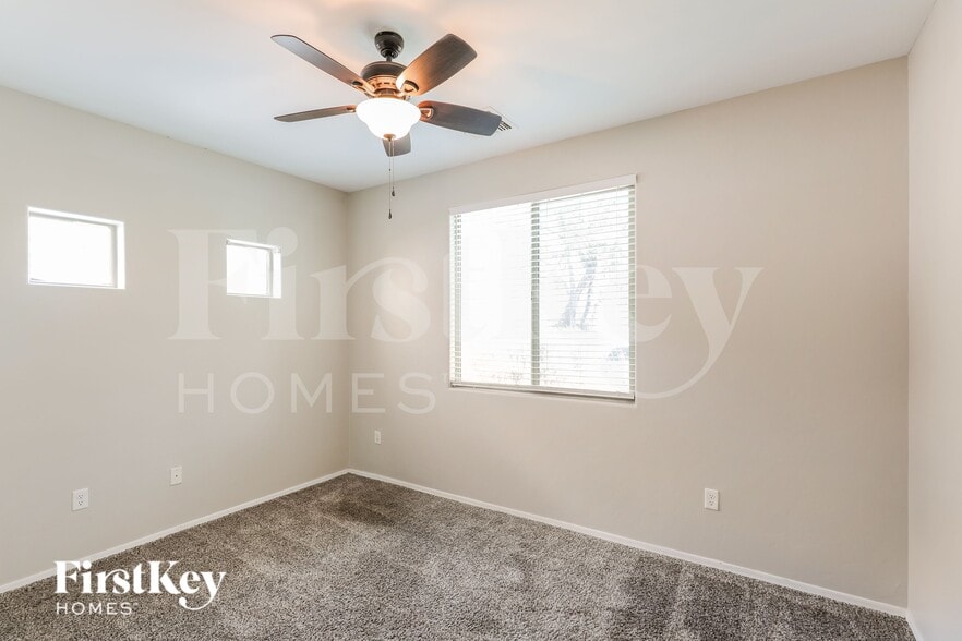 Building Photo - 10721 E Sanctuary Ridge Ln