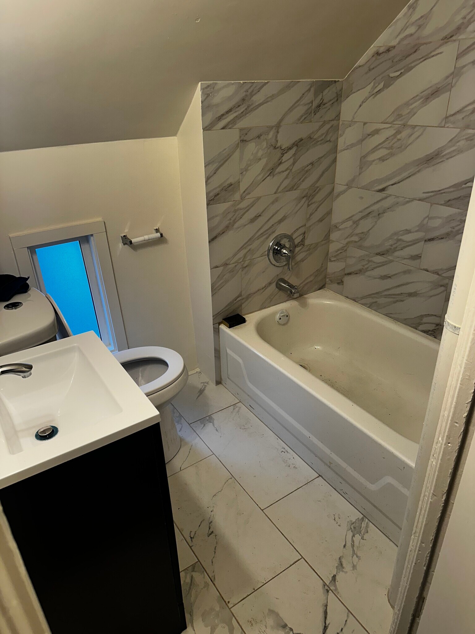 Bathroom - 2638 W Lyndale St