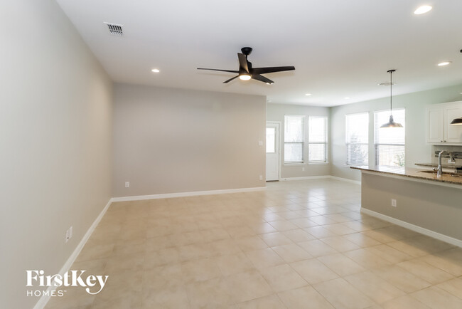 Building Photo - 2609 Sunburst Dr