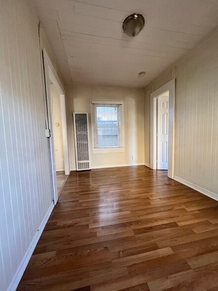 Building Photo - 1750 National Ave