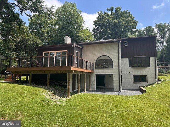 Building Photo - 6005 Neilwood Dr
