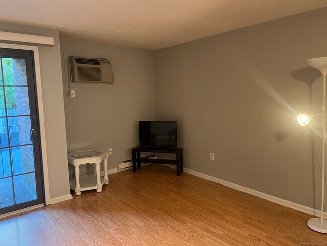 Building Photo - 42 N Main St