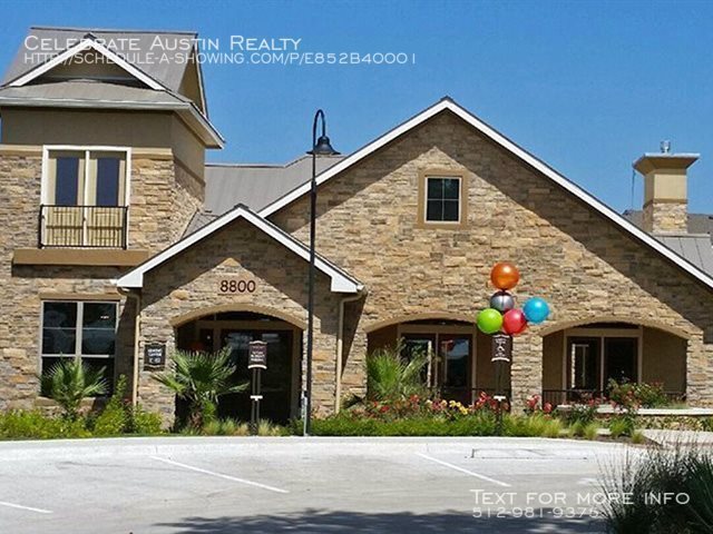 Building Photo - James on South First