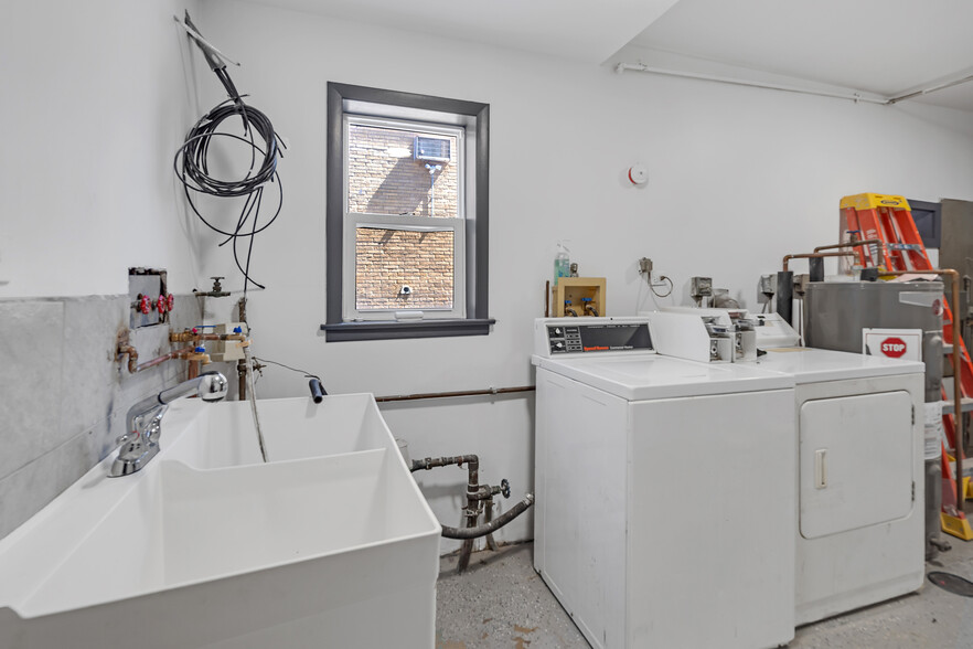 Building Photo - 651 Beau Ct