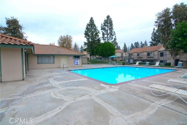 Building Photo - 9412 Shadowood Dr