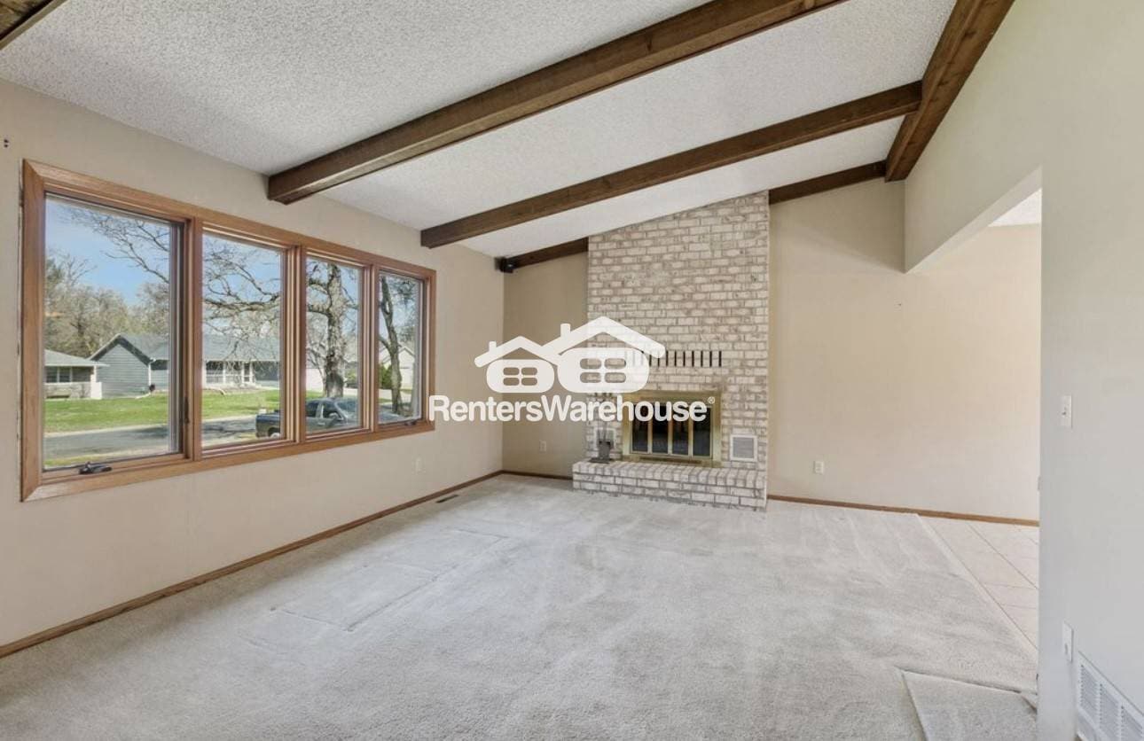 Building Photo - 832 86th Ln NW
