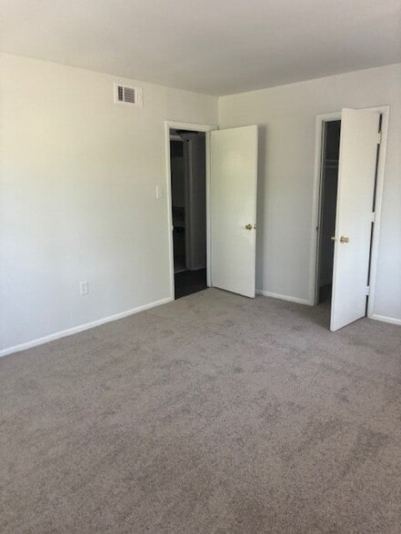 Building Photo - 812 Brook Hill Rd