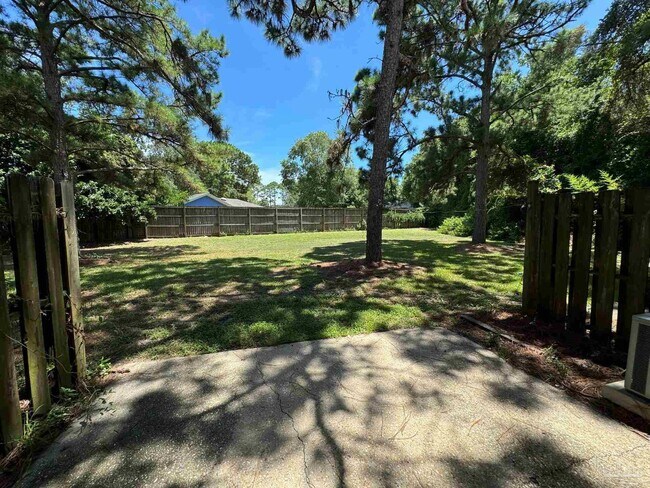 Building Photo - 2810 Villa Woods Cir