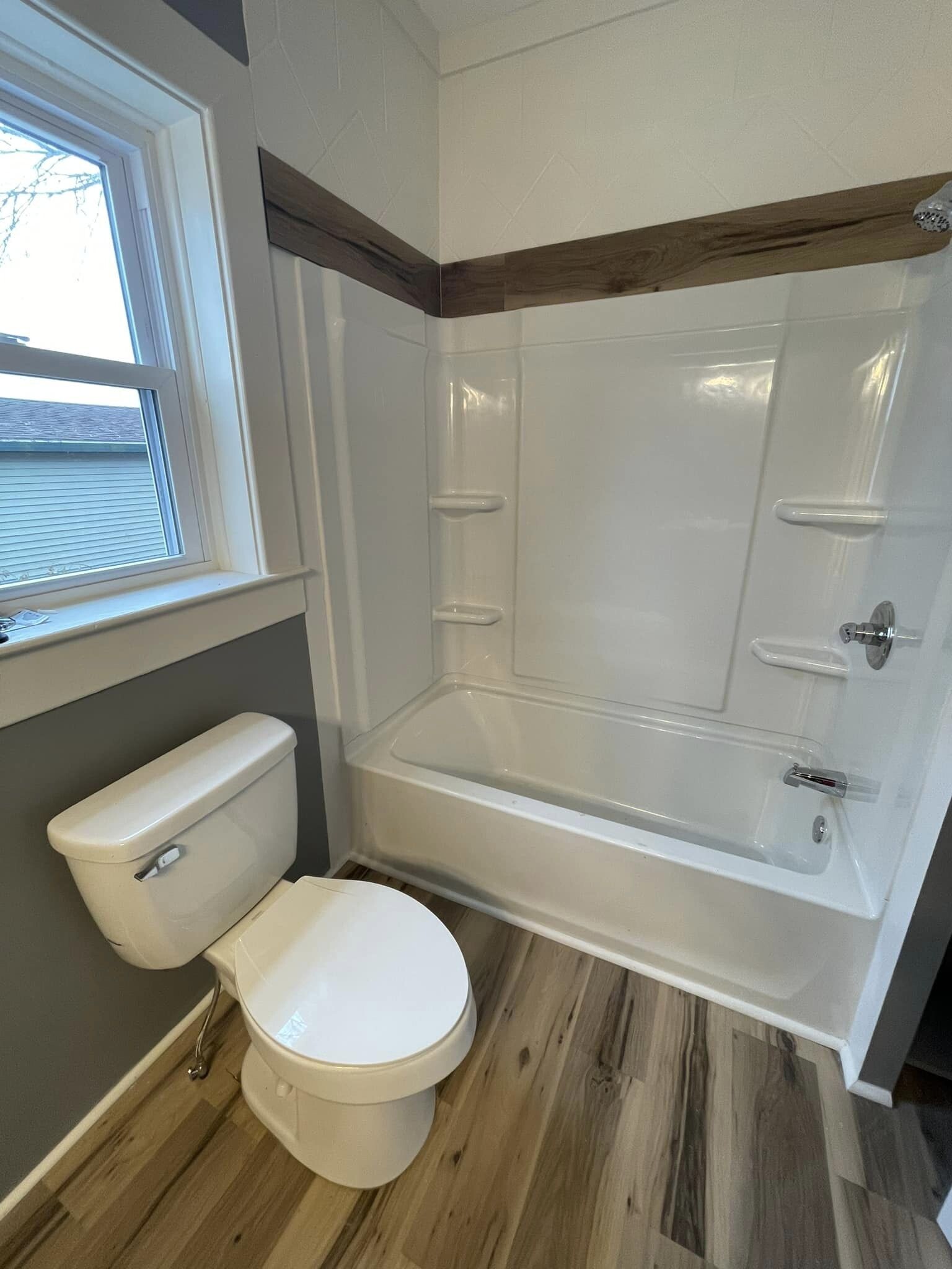 Building Photo - 308 5th St