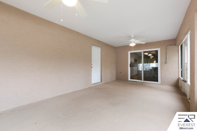 Building Photo - 13 Ryberry Dr