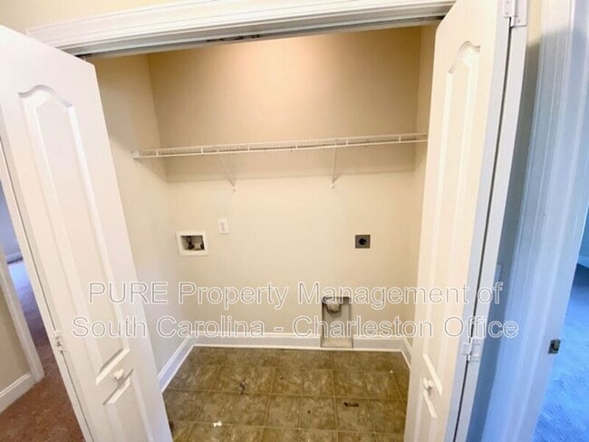 Building Photo - 229 Equinox Cir