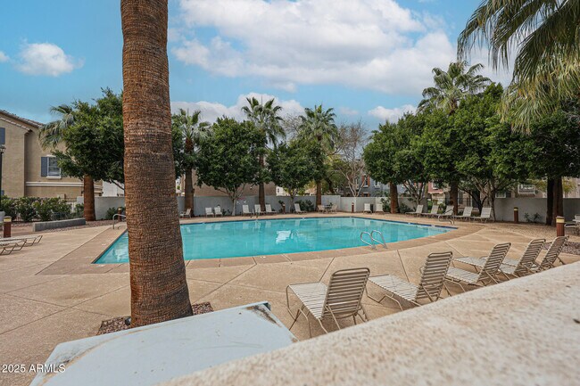 Building Photo - 5744 S 21st Pl