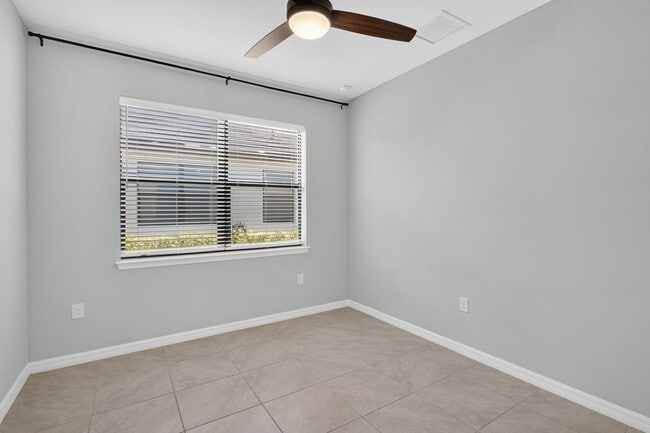 Building Photo - Annual Unfurnished 2 Bedroom 2 Bathroom with a Den located in the Preserve at the West Villages!