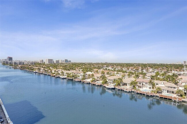 Building Photo - 1400 S Ocean Dr