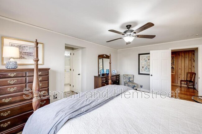 Building Photo - 289 Ashbrook Dr