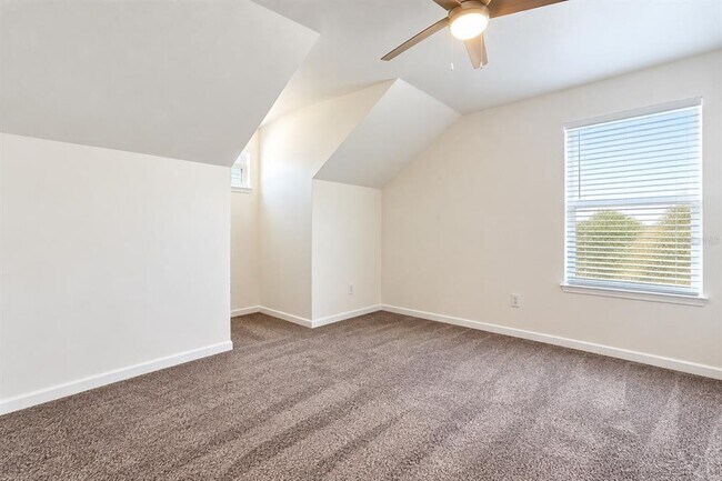 Building Photo - 16013 Stags Leap Dr