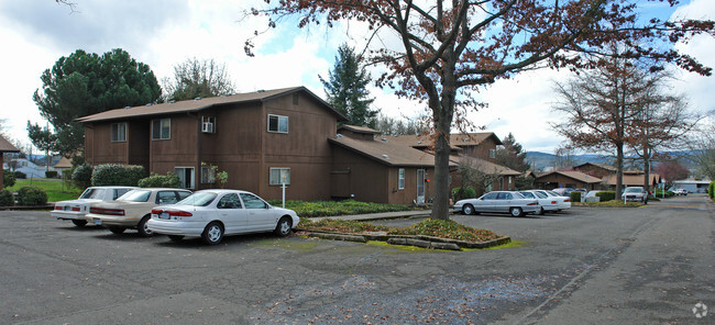 Primary Photo - Brookside Court