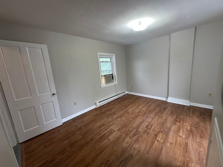 upstairs bedroom 3 - 407 W High St