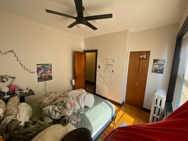 Building Photo - 5403 S Harper Ave