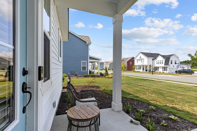 Building Photo - 105 Farmridge Wy