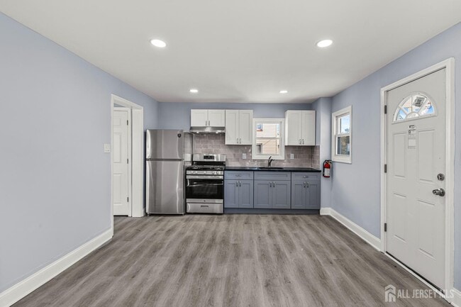 Building Photo - 29 Levinson Ave