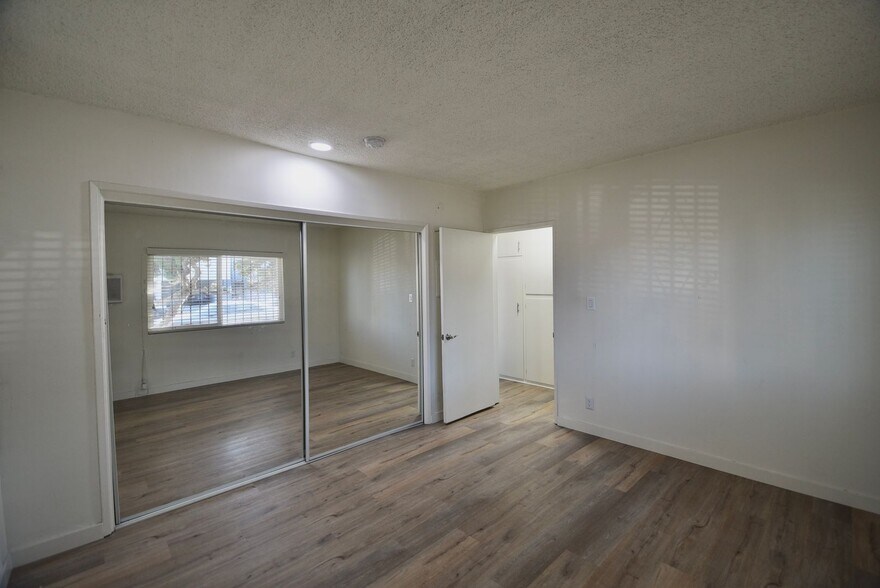Building Photo - 12050 Tiara St