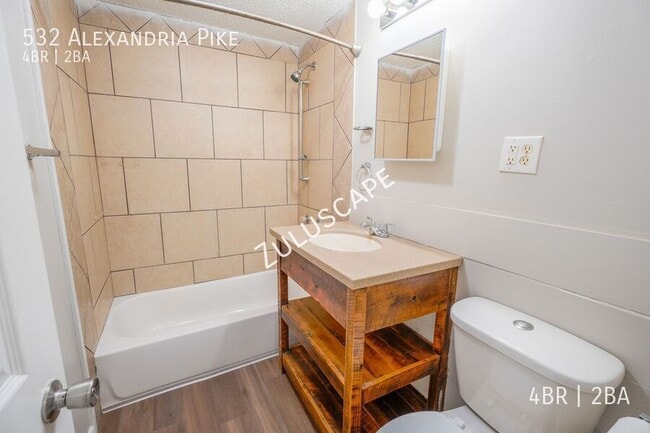 Building Photo - 532 Alexandria Pike