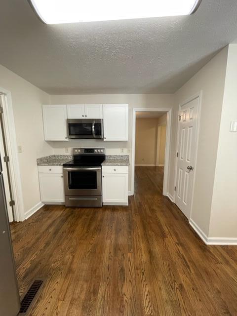 Building Photo - 1130 Ridgemont Dr