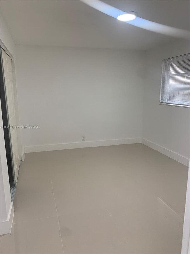 Building Photo - 2109 N 17th Ct