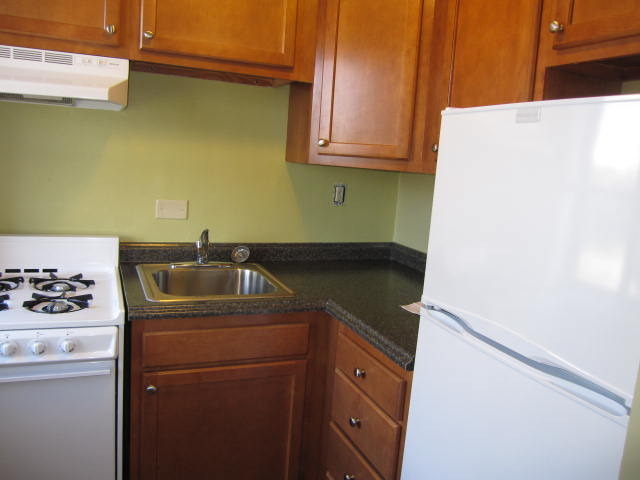 Building Photo - Brentwood Manor