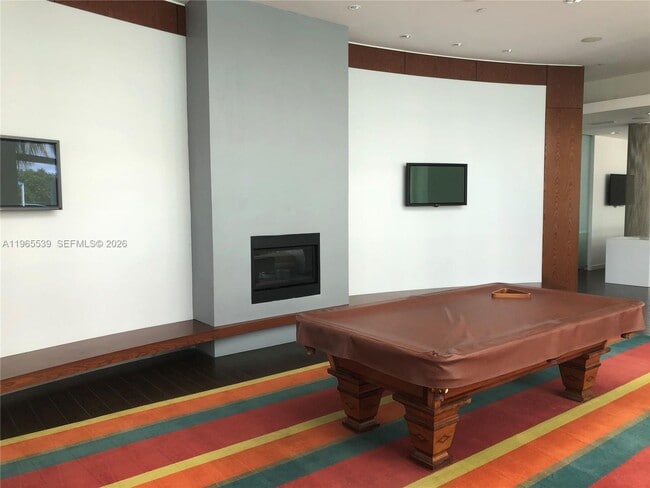 Building Photo - 300 S Australian Ave