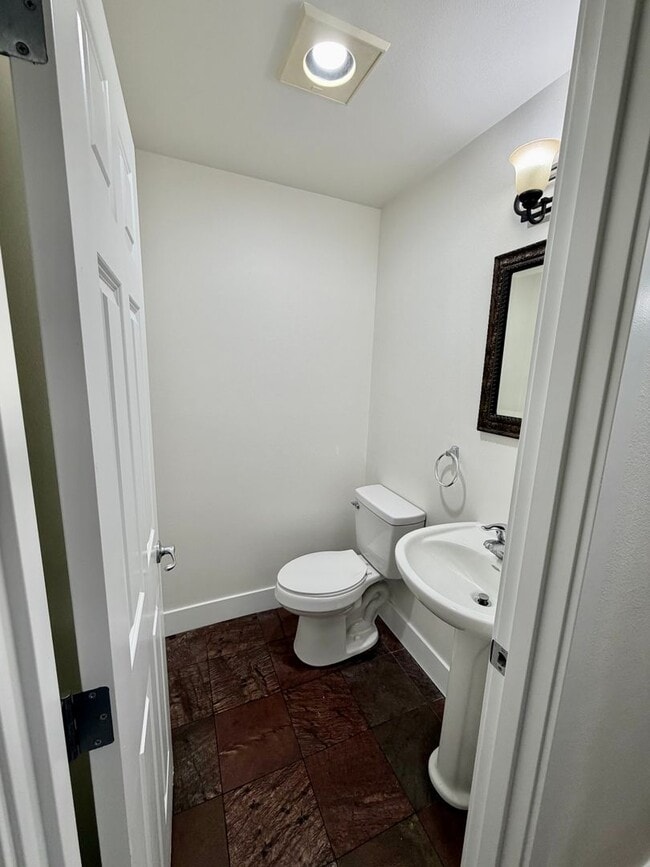 Building Photo - Urban Madison Valley three-bedroom townhome for $3895! Available now!