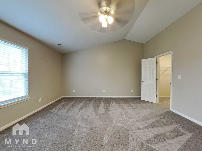 Building Photo - 105 W Carolina St