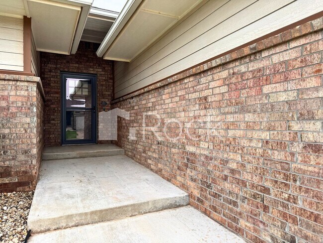 Building Photo - 8329 NW 161st Ter