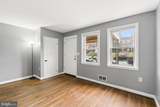 Building Photo - 7136 Eastbrook Ave