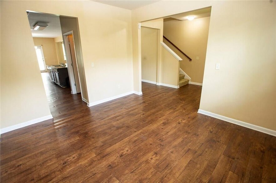 Building Photo - 141 Westin Way