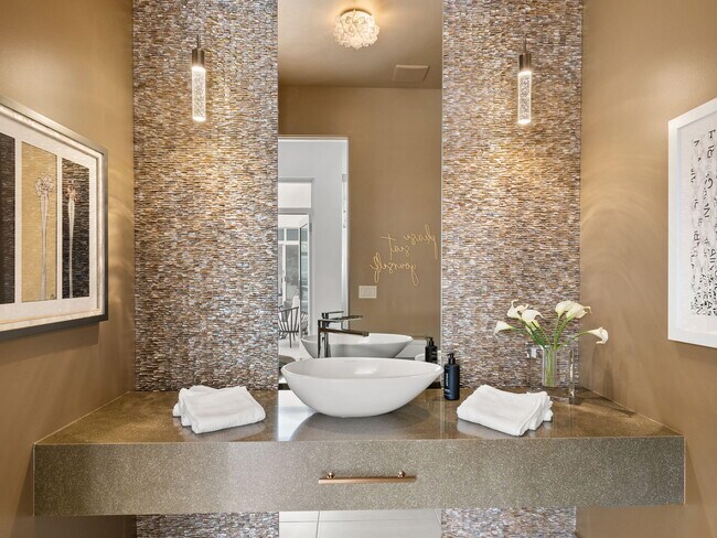 Building Photo - 48674 Vista Viejo Dr