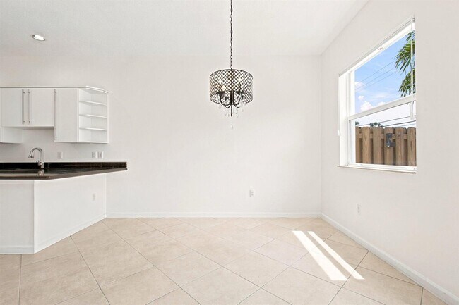 Building Photo - Northeast 18th Avenue, Fort Lauderdale, FL 33304 - 3 BR 2.5 BA townhouse