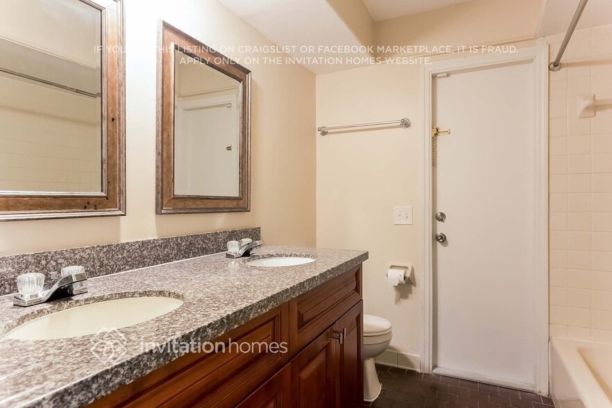 Building Photo - 782 Ryanwood Dr