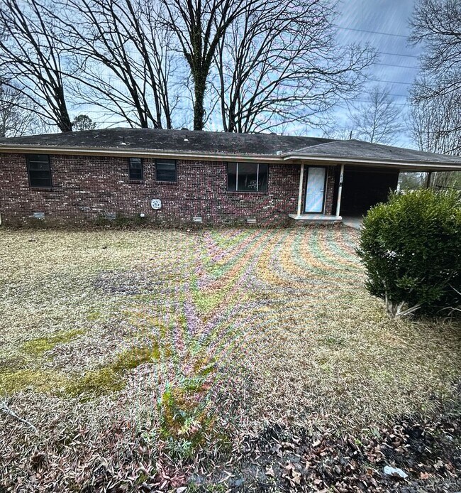 Building Photo - 3 Bedroom 1 1/2 Bath