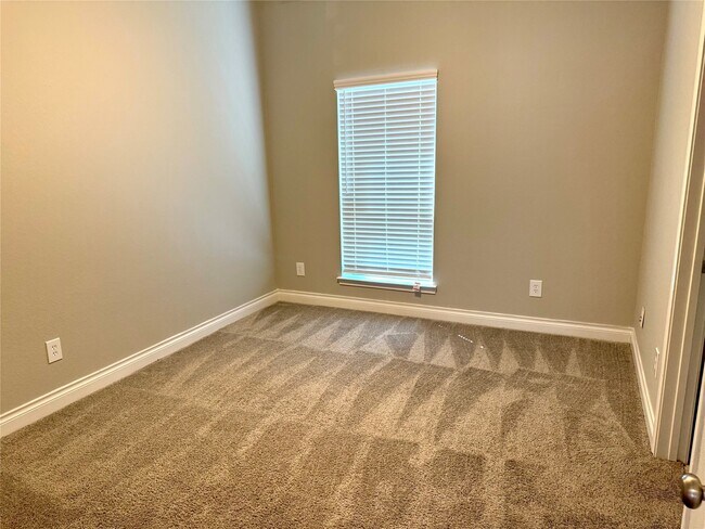 Building Photo - 29122 Parker Heights Ln